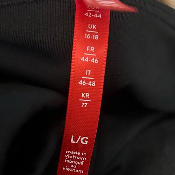 Spanx Faux Leather Leggings Size Large - Picture 5 of 5